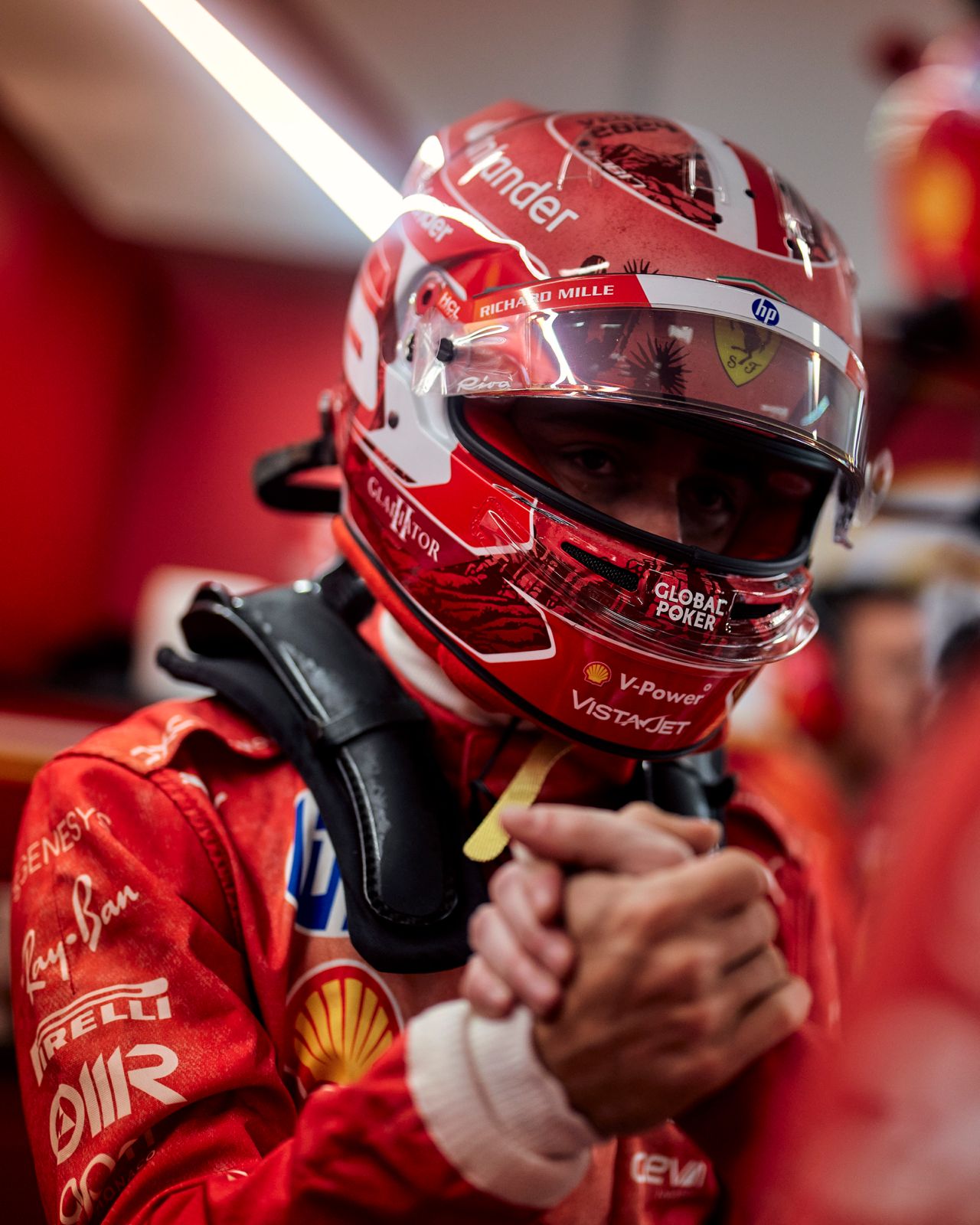 contact-two__left__image